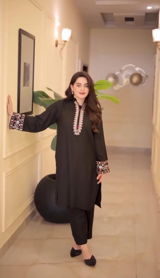 Shiza Black