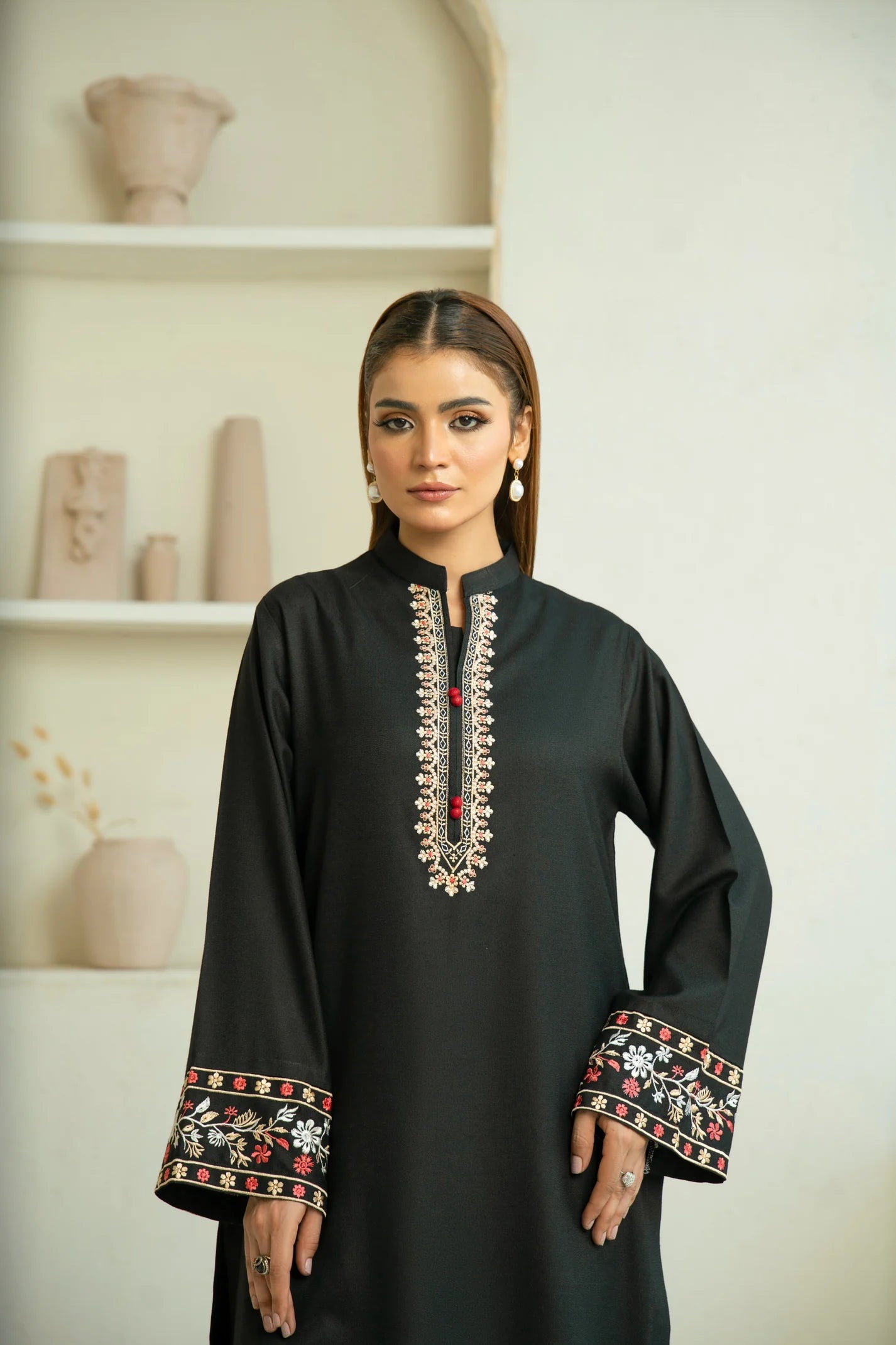 Shiza Black
