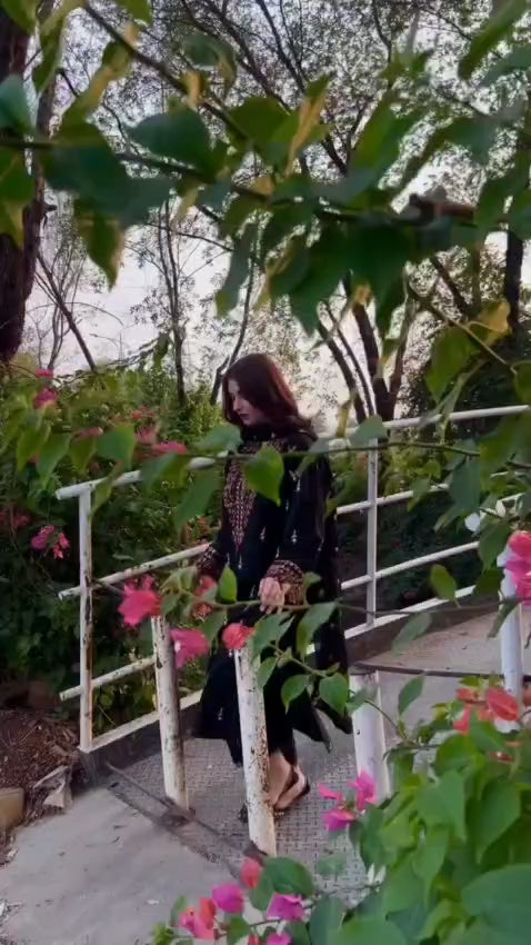 Black Star 3pc Embrioded