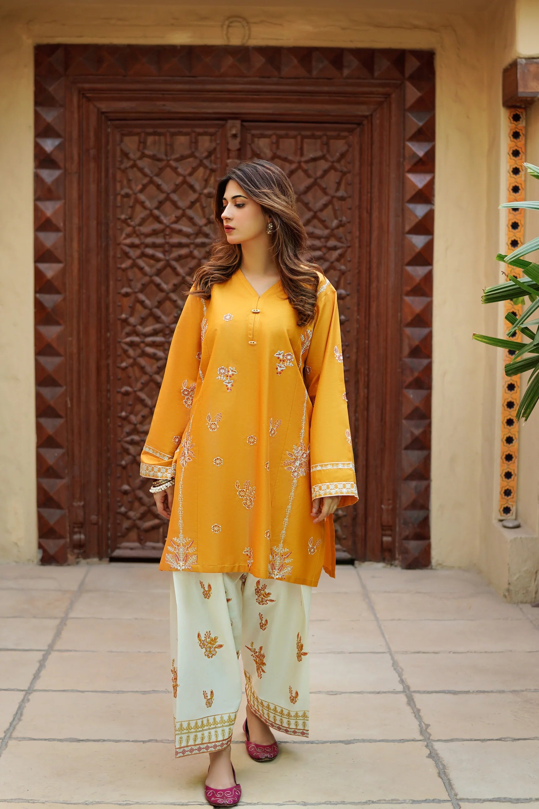 HONEY 2-PIECE EMBROIDERED STITCHED SUIT